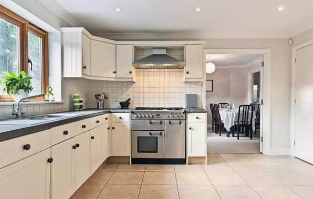 4.webp.jpg 4.webp.jpg